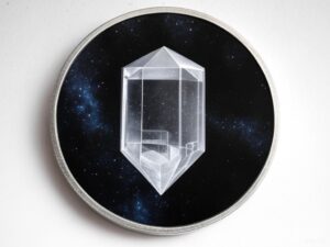 A picture of the crystal on the back of a coin.